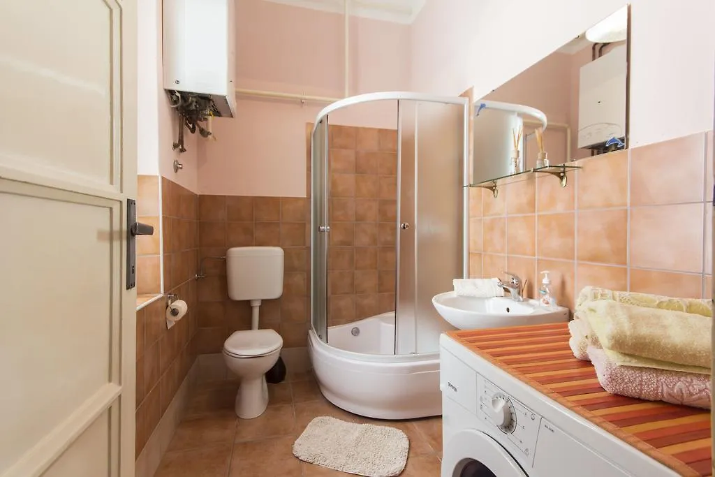 Spacious & Smart Center Apartment Pula