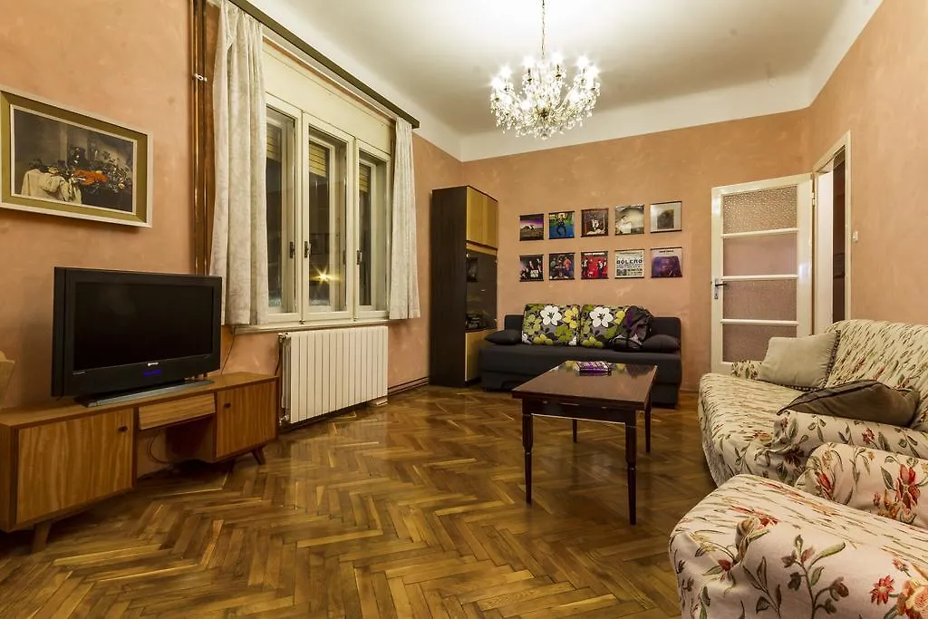 Spacious & Smart Center Apartment Pula